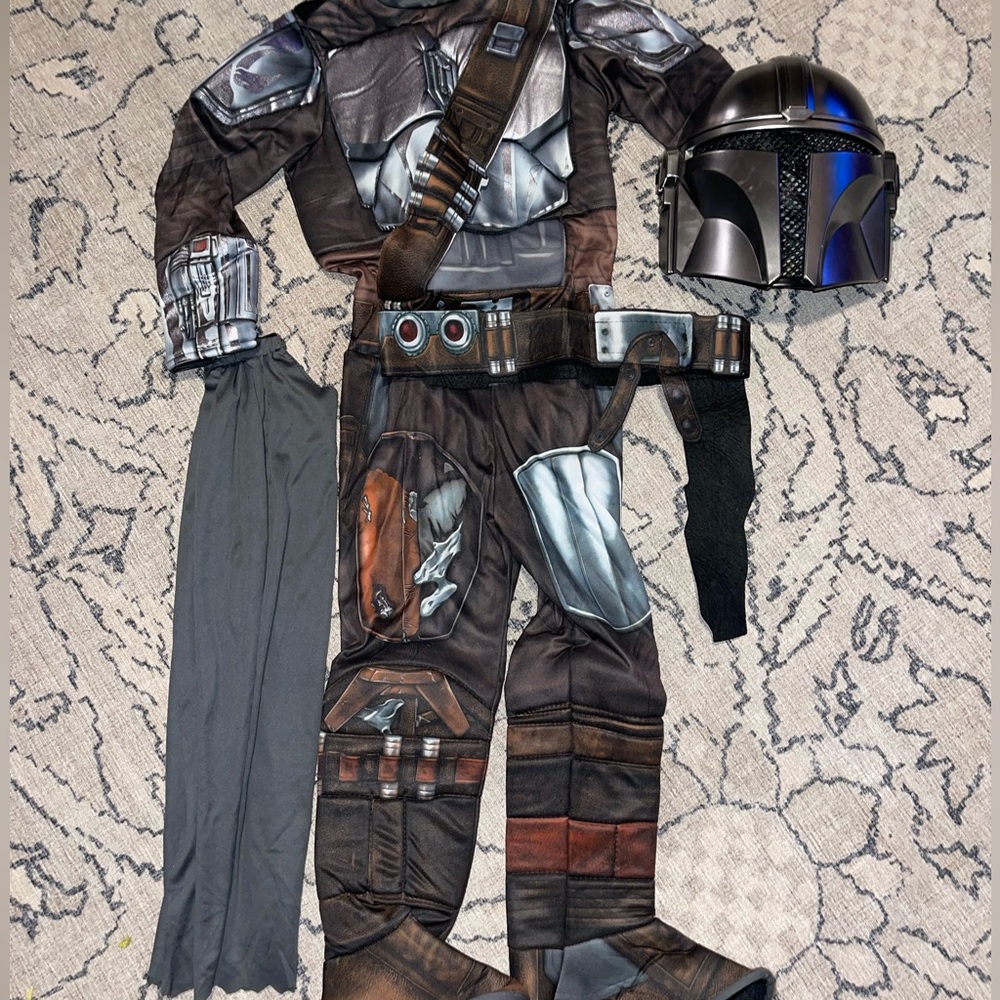 Kids Star Wars “Mandelorian” Halloween Costume